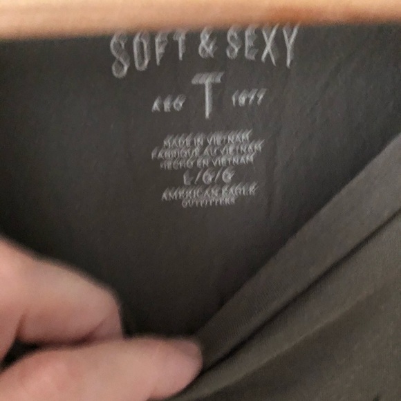 Ladies top - Picture 3 of 3